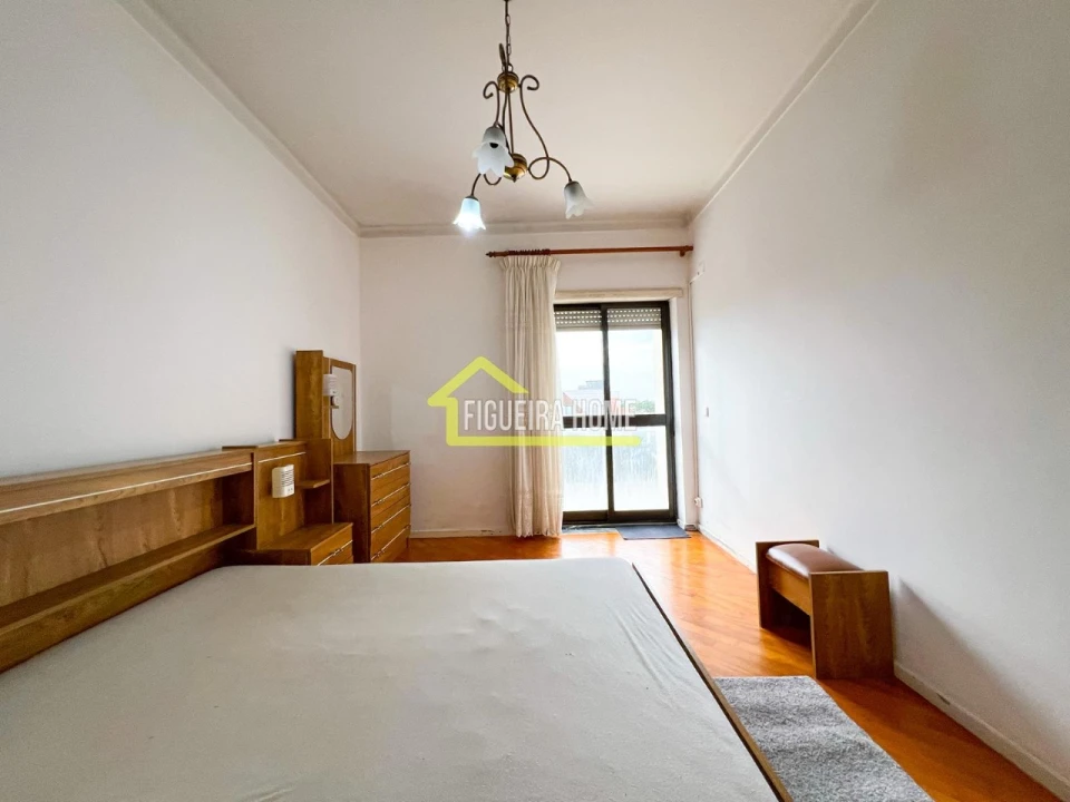 Apartamento T2 para Venda em Tavarede Foto 11