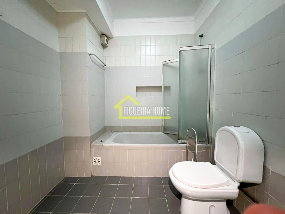 Apartamento T2 para Venda em Tavarede Foto 18