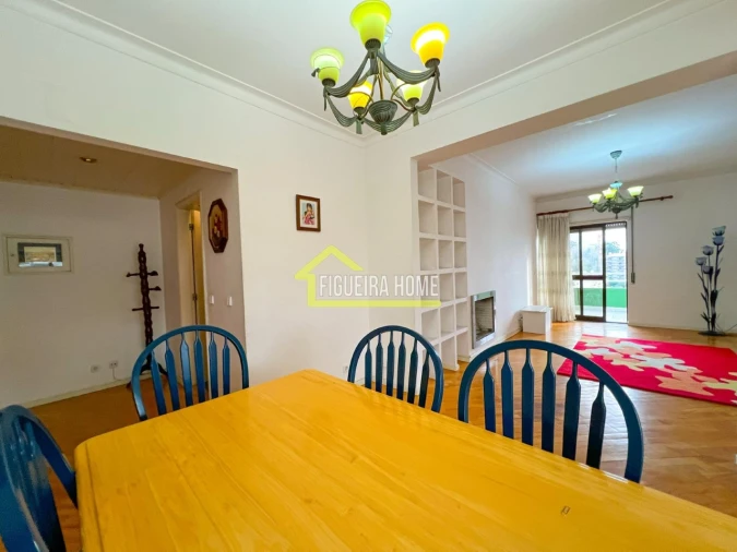 Apartamento T2 para Venda em Tavarede Foto 2