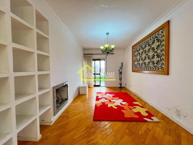 Apartamento T2 para Venda em Tavarede Foto 4