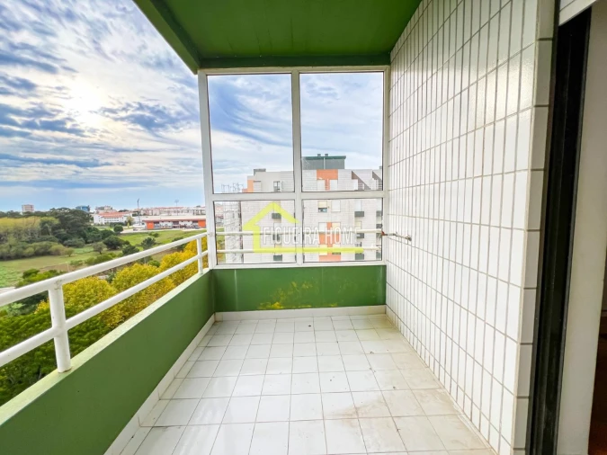Apartamento T2 para Venda em Tavarede Foto 5