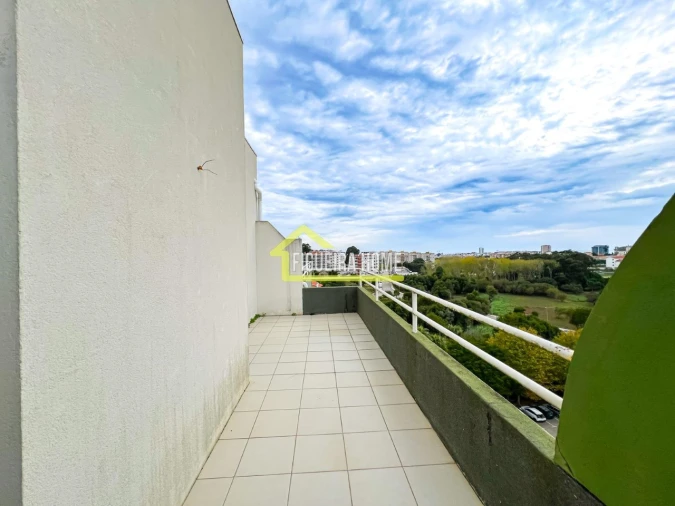 Apartamento T2 para Venda em Tavarede Foto 16