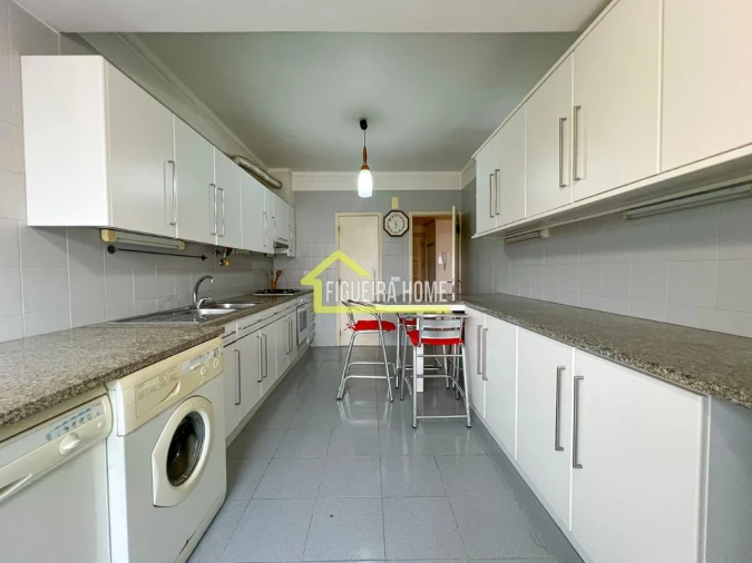 Apartamento T2 para Venda em Tavarede Foto 23