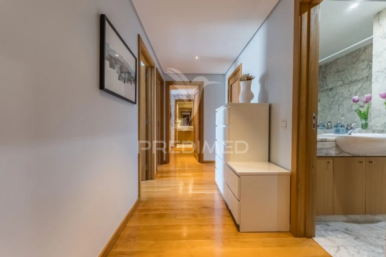 Apartamento T4 para Venda em Cidade da Maia Foto 14