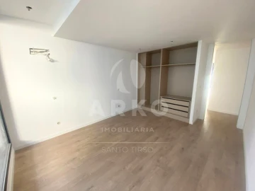 Apartamento T4 para Venda em Rebordões