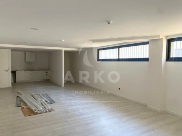 Apartamento T4 para Venda em Rebordões