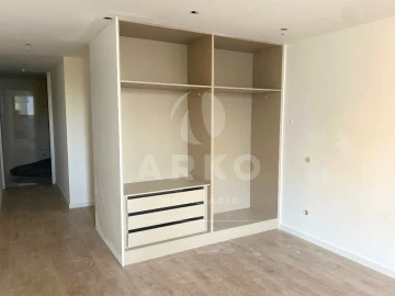 Apartamento T4 para Venda em Rebordões
