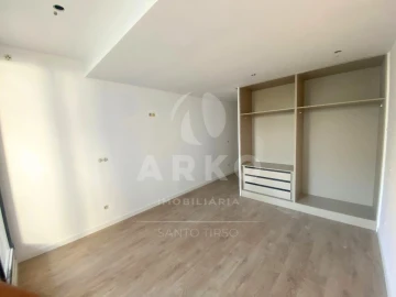 Apartamento T4 para Venda em Rebordões