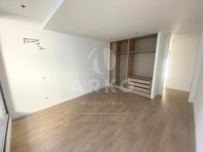 Apartamento T4 para Venda em Rebordões Foto 12