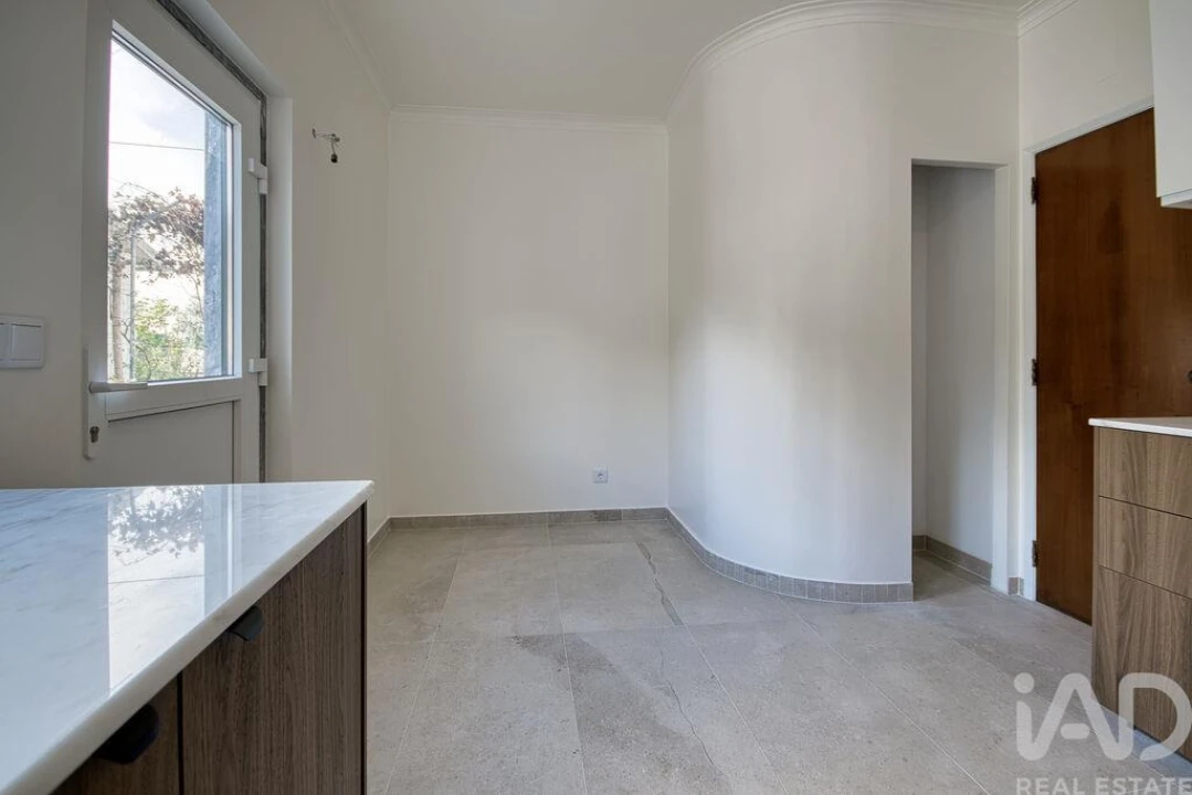 Moradia T3 para Venda em Vale de Santarem Foto 5