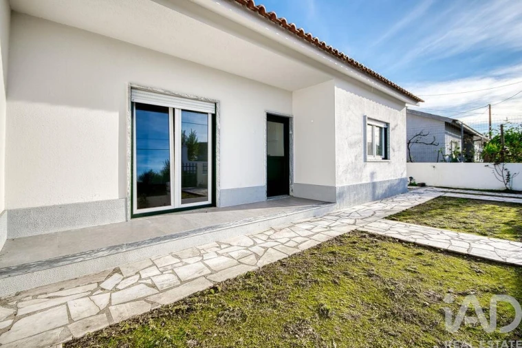 Moradia T3 para Venda em Vale de Santarem Foto 22