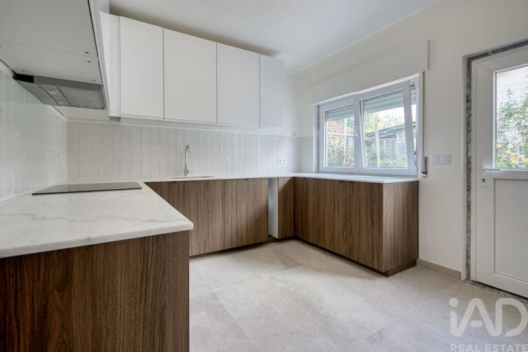 Moradia T3 para Venda em Vale de Santarem Foto 4