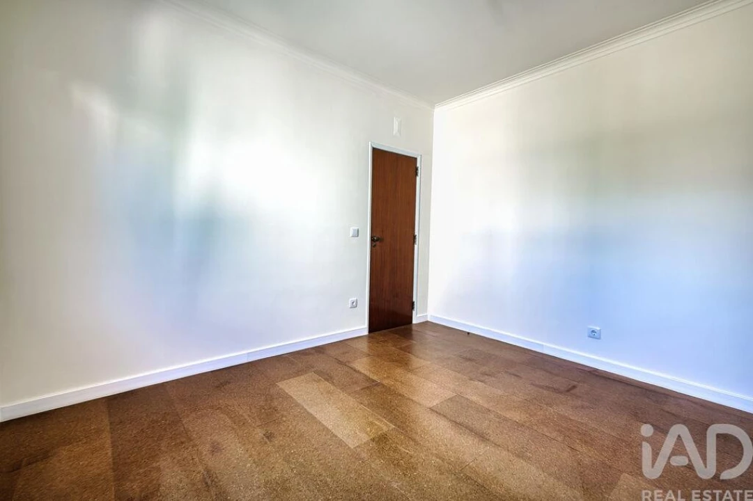 Moradia T3 para Venda em Vale de Santarem Foto 8