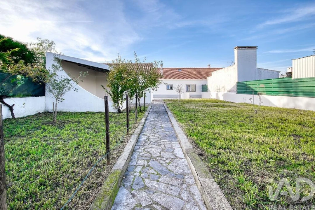 Moradia T3 para Venda em Vale de Santarem Foto 25