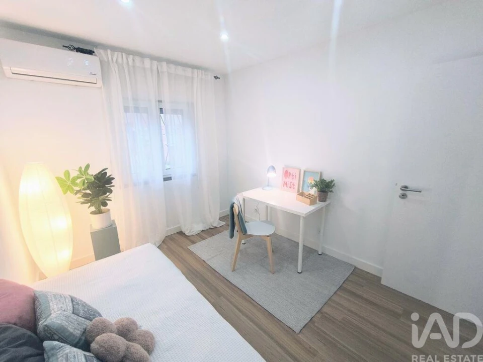 Apartamento T2 para Venda em Olivais Foto 17