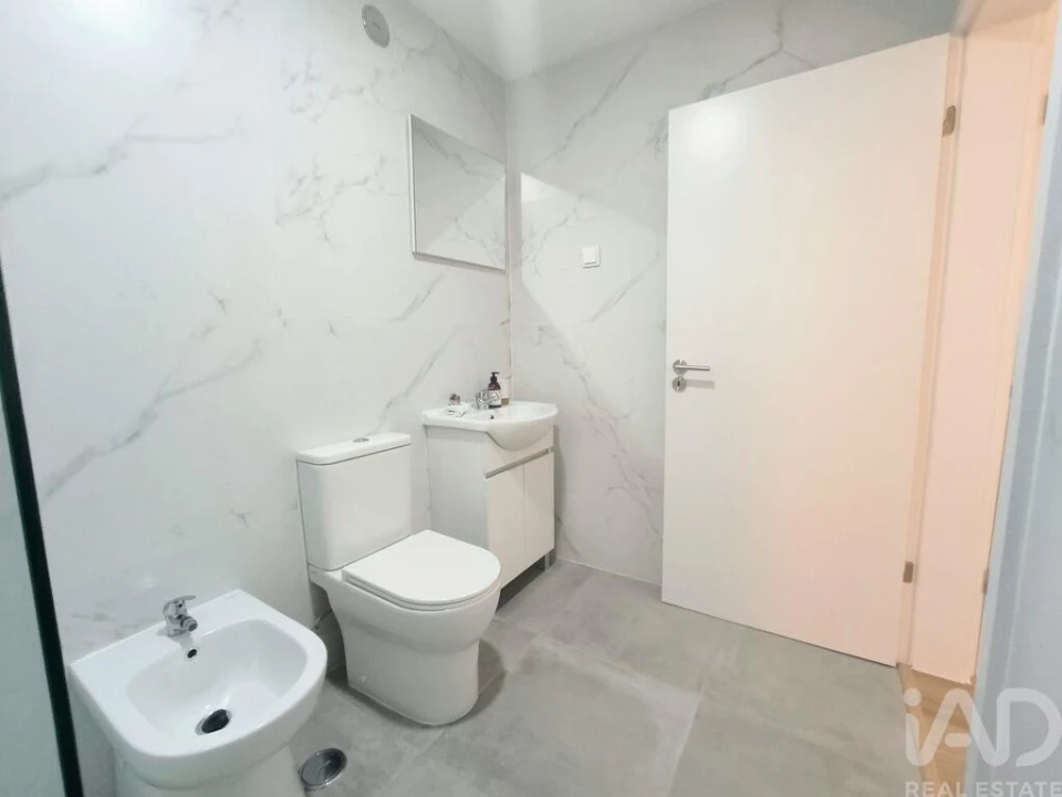 Apartamento T2 para Venda em Olivais Foto 19