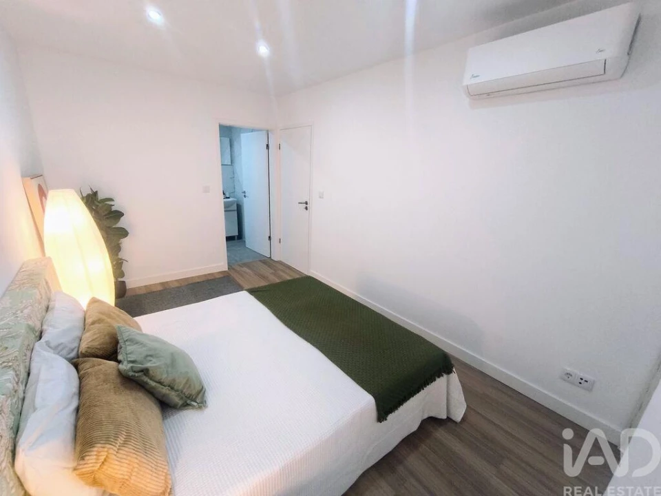 Apartamento T2 para Venda em Olivais Foto 12