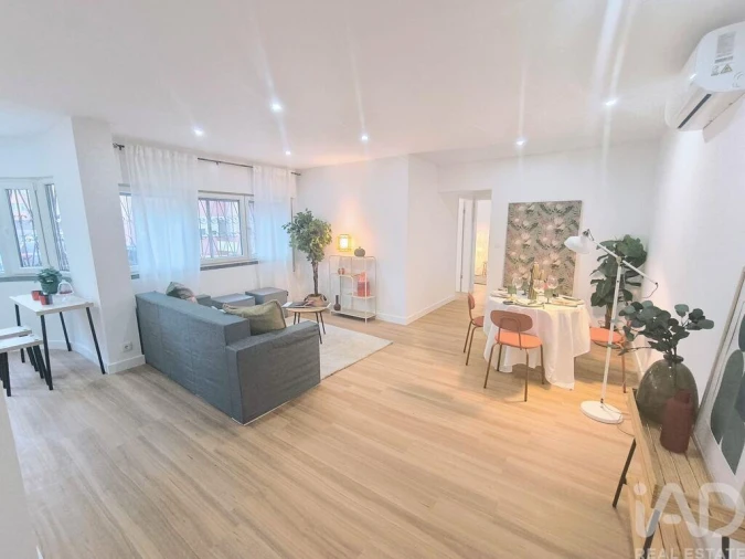 Apartamento T2 para Venda em Olivais