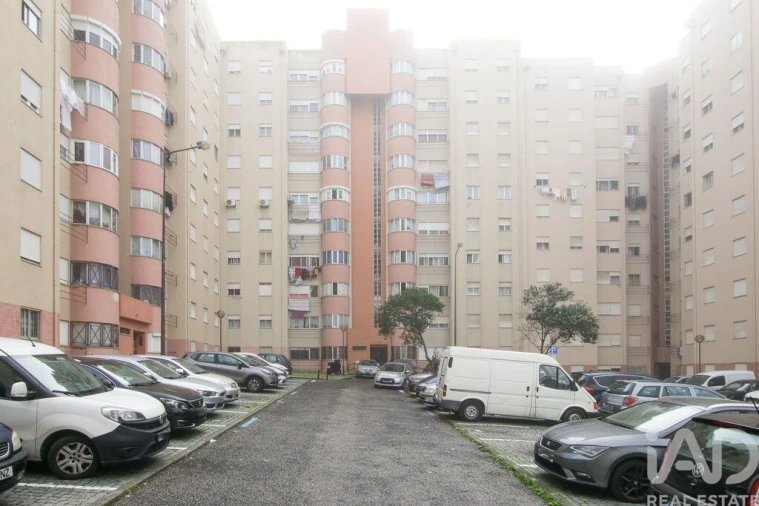 Apartamento T2 para Venda em Olivais Foto 25