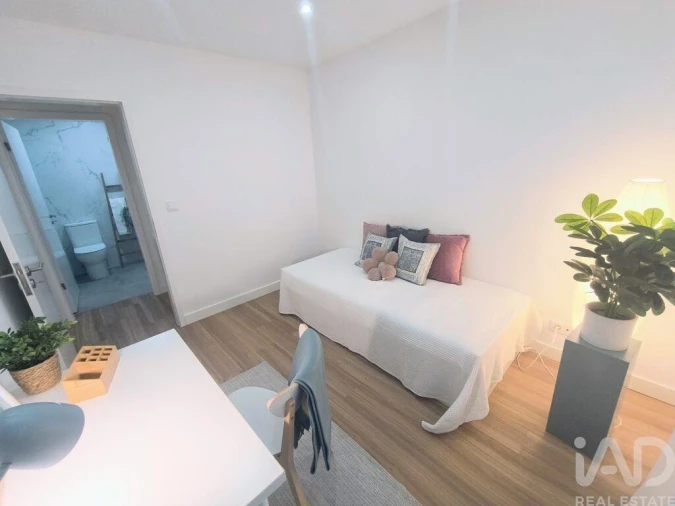 Apartamento T2 para Venda em Olivais Foto 16