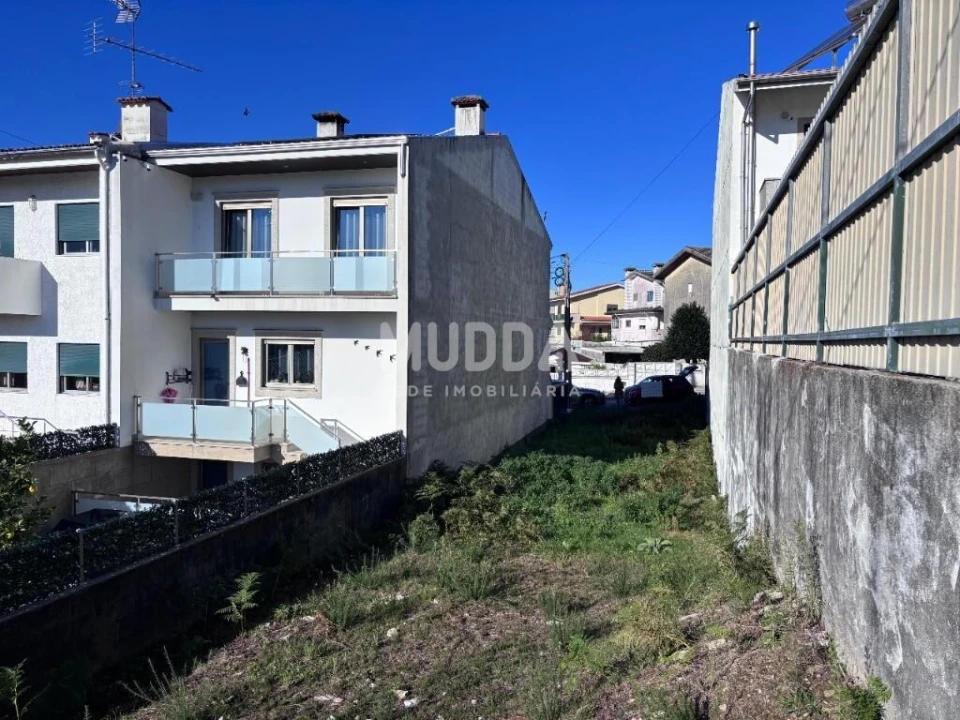 Terreno para Venda em São João da Madeira Foto 4