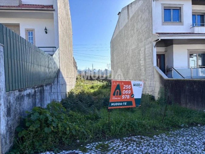 Terreno para Venda em São João da Madeira Foto 9