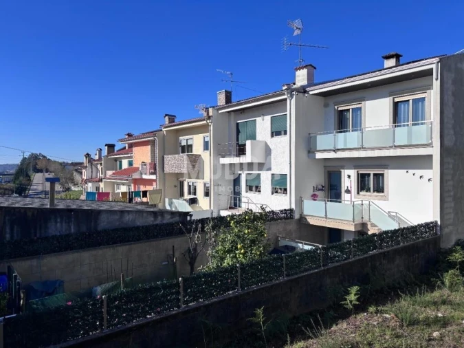 Terreno para Venda em São João da Madeira Foto 3