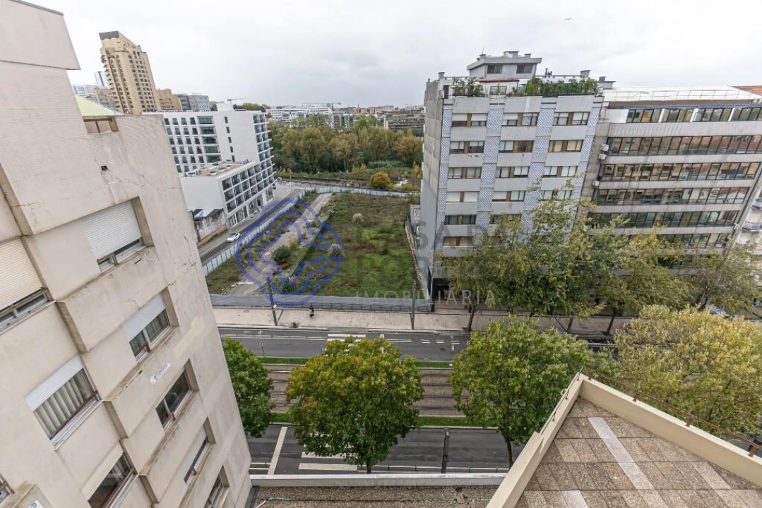 Apartamento T2 para Venda em Mafamude e Vilar do Paraíso Foto 31