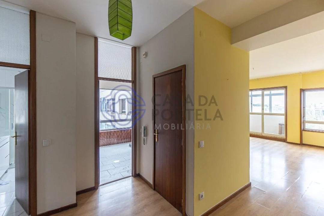 Apartamento T2 para Venda em Mafamude e Vilar do Paraíso Foto 3