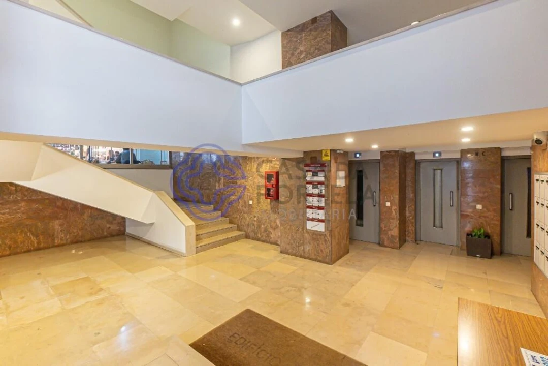 Apartamento T2 para Venda em Mafamude e Vilar do Paraíso Foto 24