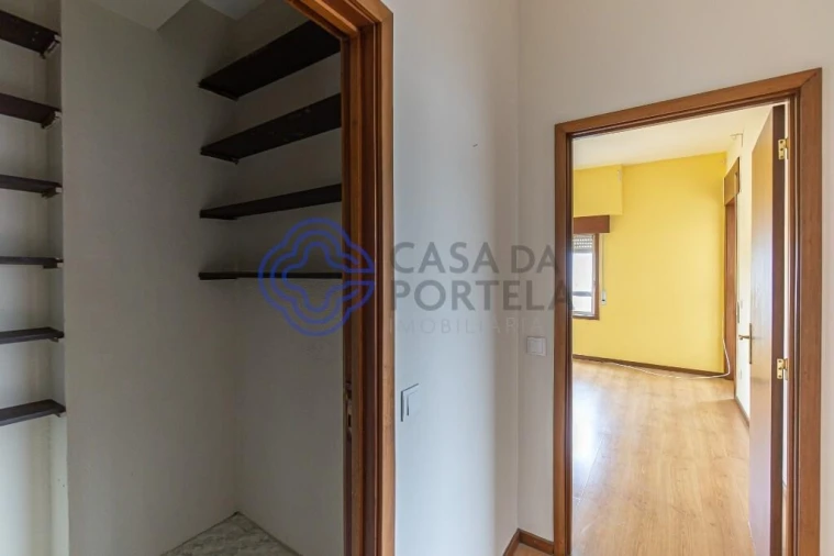 Apartamento T2 para Venda em Mafamude e Vilar do Paraíso Foto 17