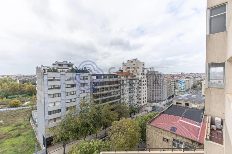 Apartamento T2 para Venda em Mafamude e Vilar do Paraíso Foto 42