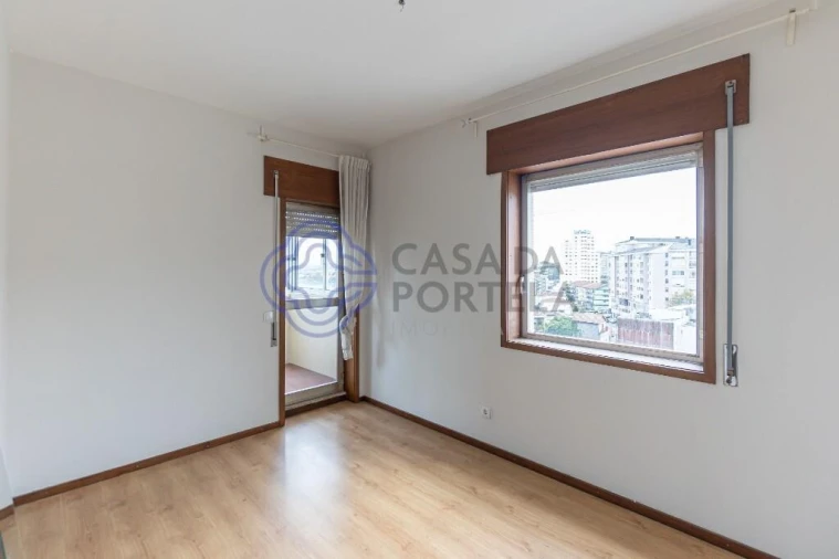 Apartamento T2 para Venda em Mafamude e Vilar do Paraíso Foto 17