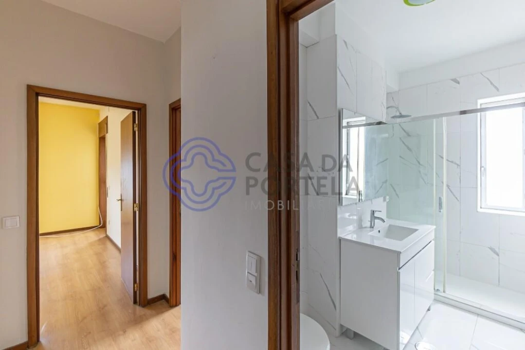 Apartamento T2 para Venda em Mafamude e Vilar do Paraíso Foto 15