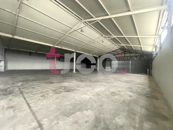 Armazém para Venda em Chorente, Góios, Courel, Pedra Furada e Gueral Foto 2