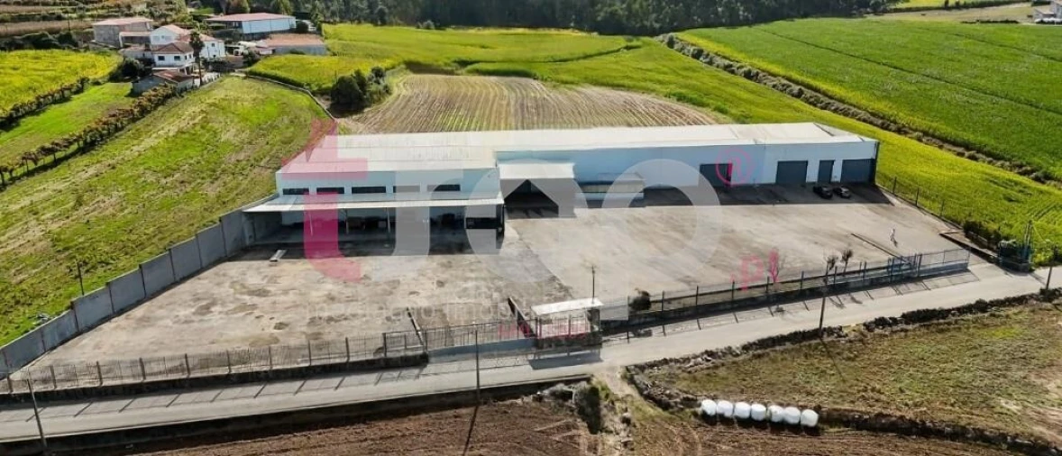 Armazém para Venda em Chorente, Góios, Courel, Pedra Furada e Gueral