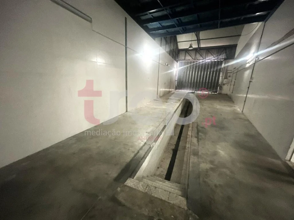 Armazém para Venda em Chorente, Góios, Courel, Pedra Furada e Gueral Foto 5