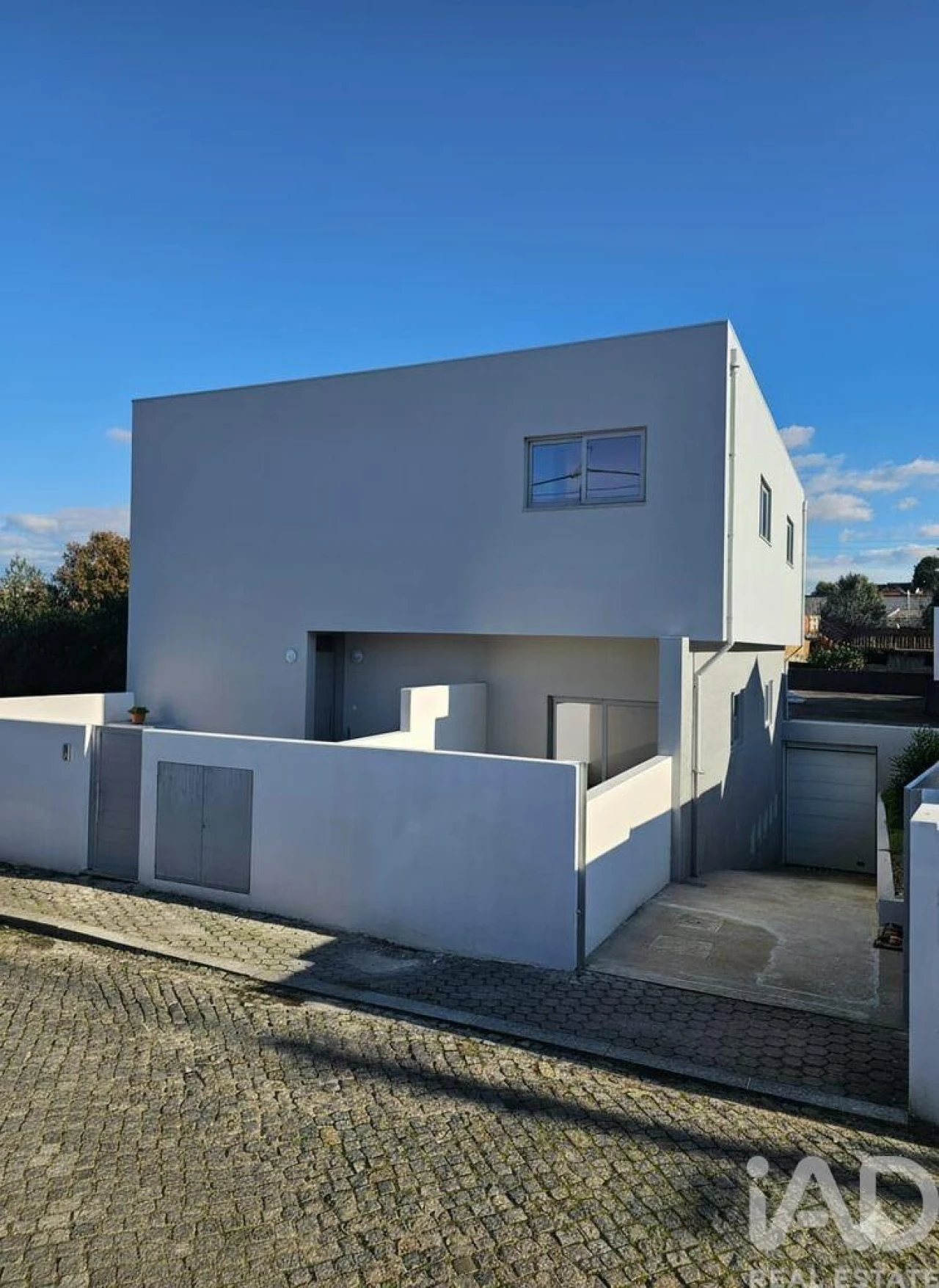 Apartamento T3 para Venda em Oliveira do Douro Foto 2