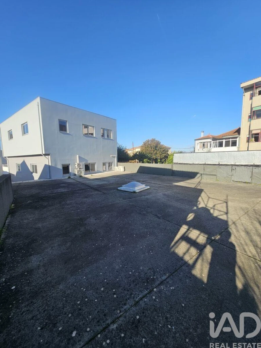 Apartamento T3 para Venda em Oliveira do Douro Foto 9