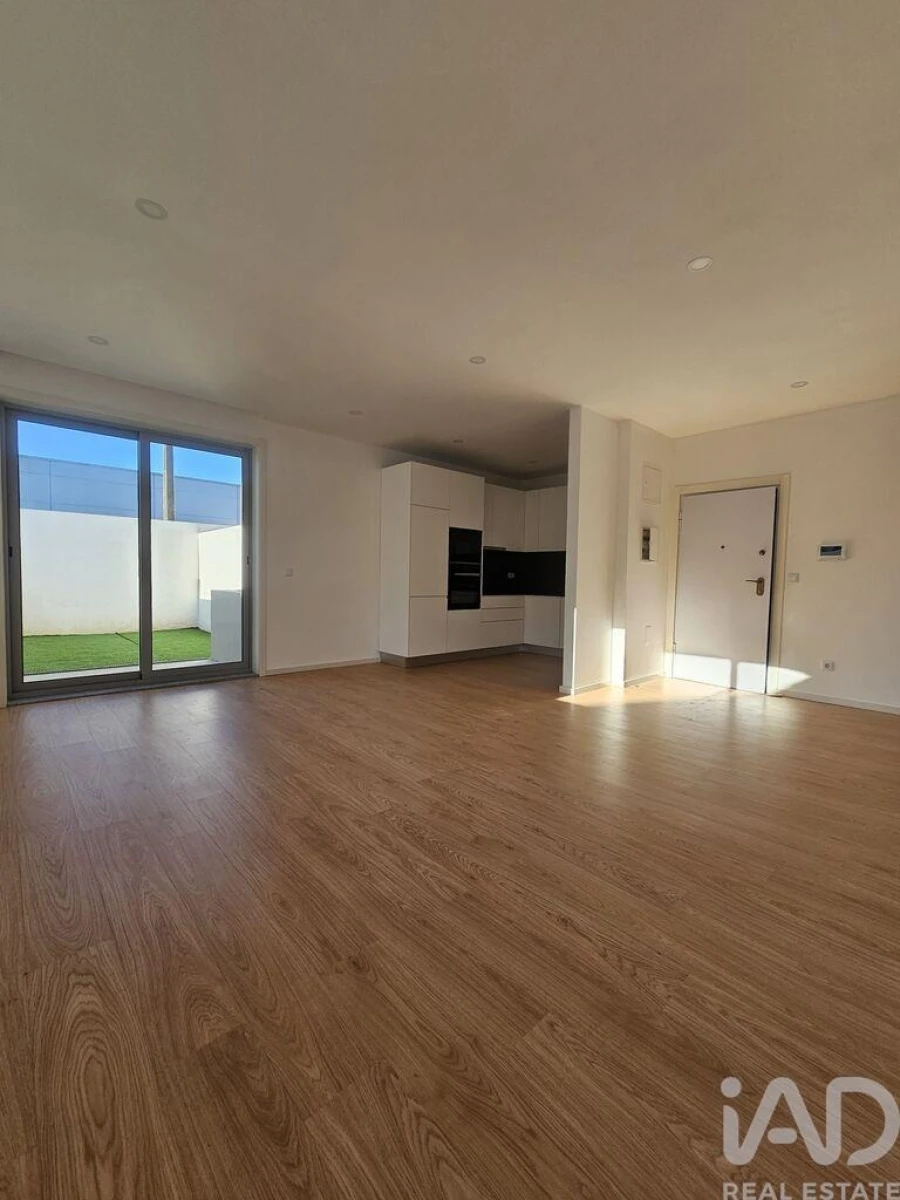 Apartamento T3 para Venda em Oliveira do Douro Foto 10