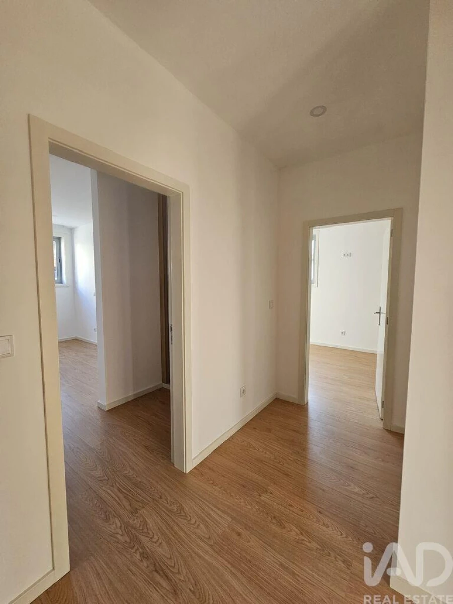 Apartamento T3 para Venda em Oliveira do Douro Foto 21