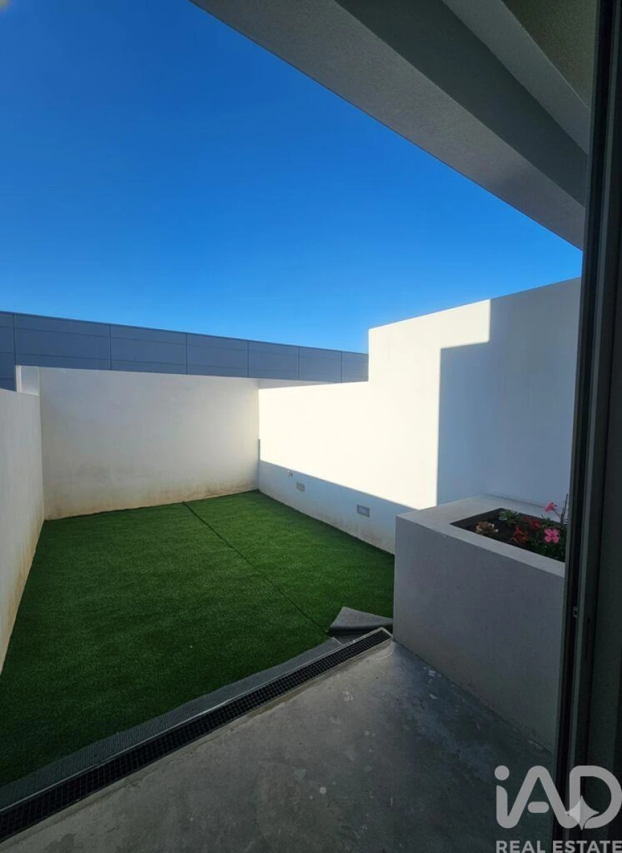 Apartamento T3 para Venda em Oliveira do Douro Foto 11