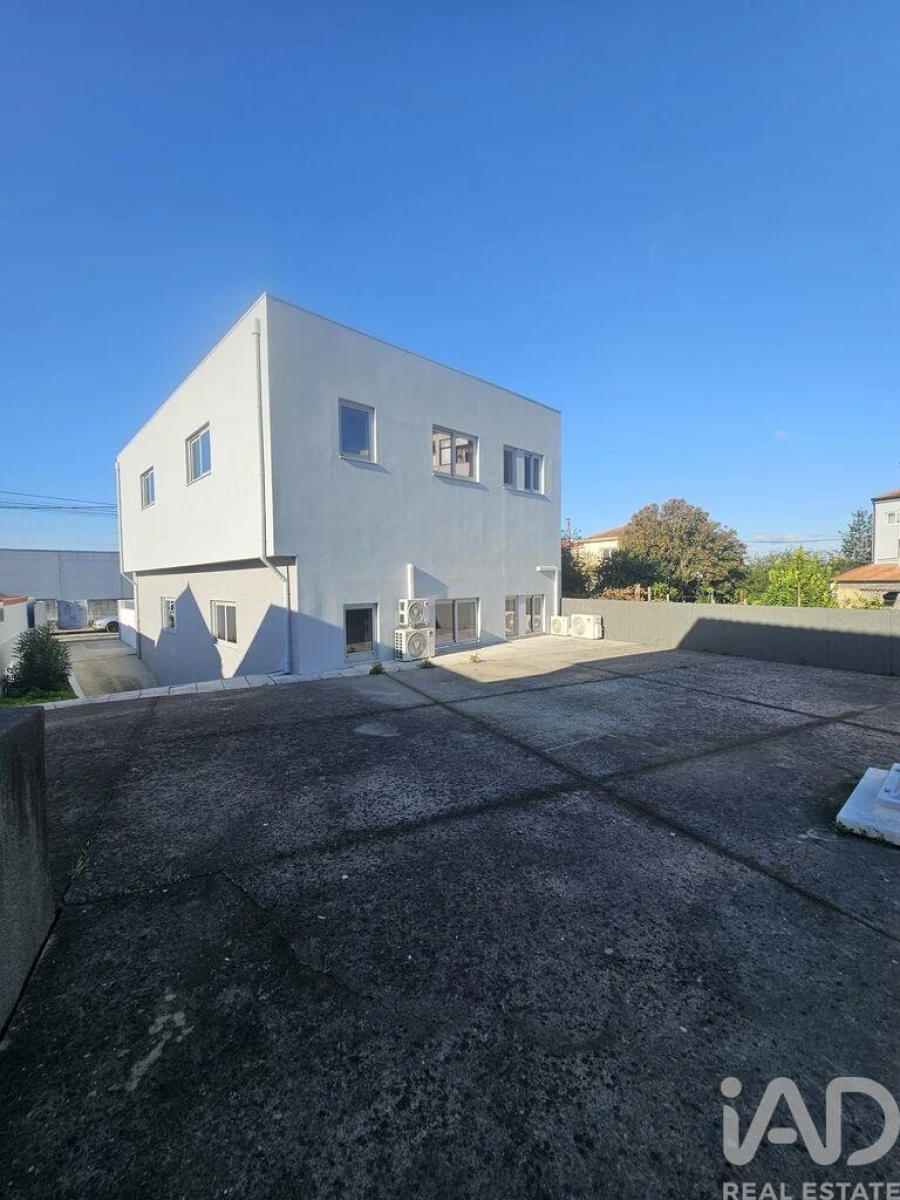 Apartamento T3 para Venda em Oliveira do Douro Foto 8