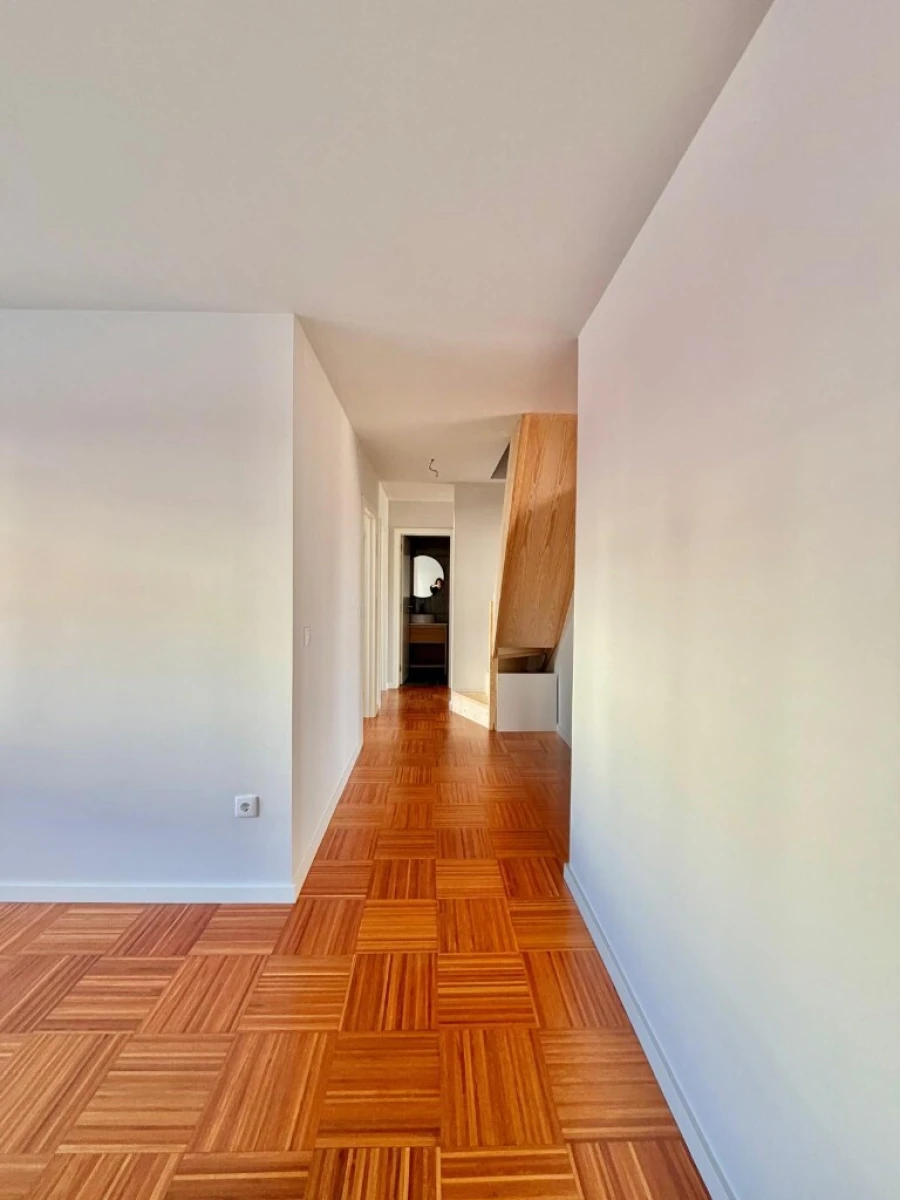 Apartamento T3 para Venda em Mafamude e Vilar do Paraíso Foto 3