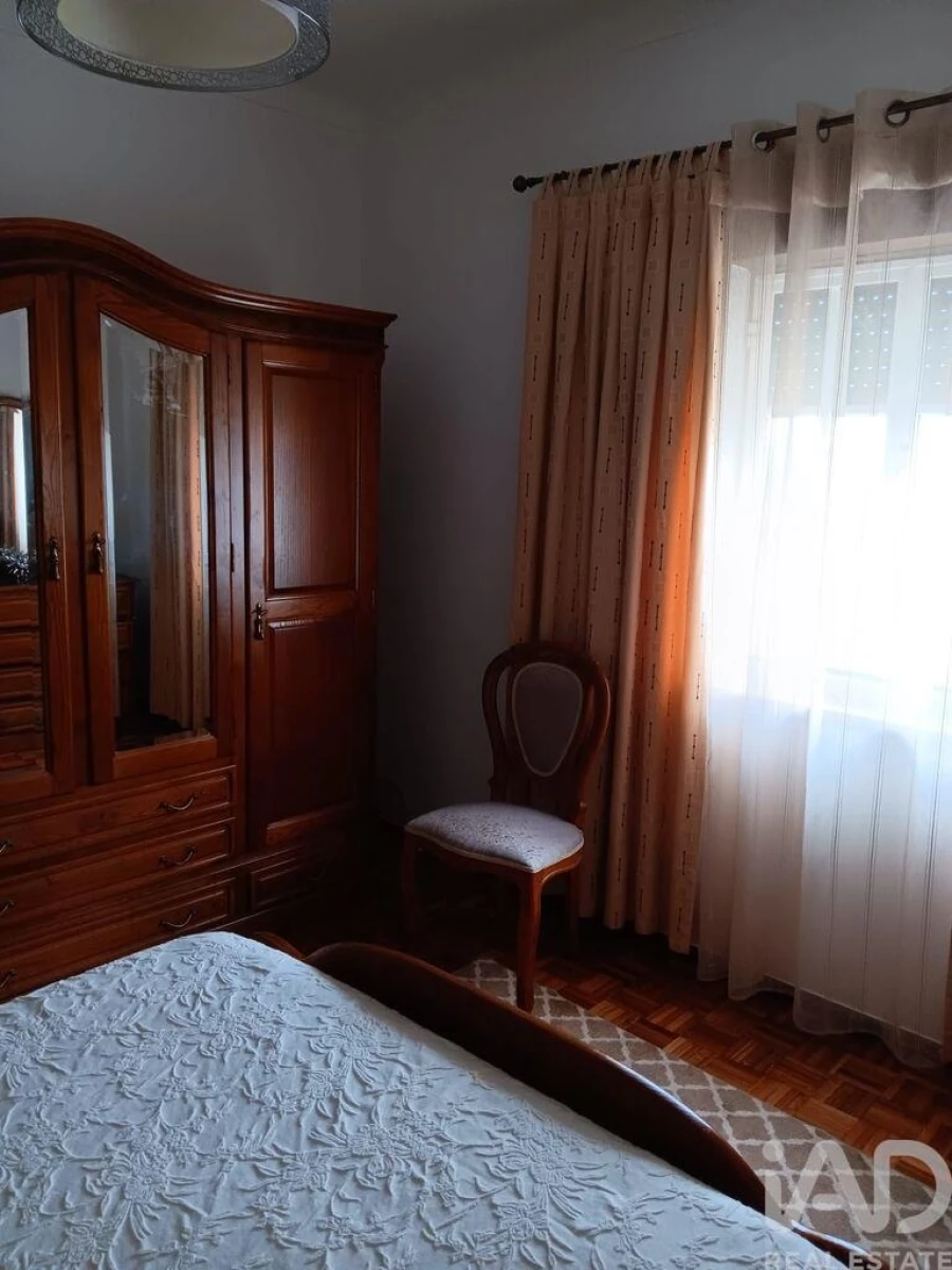 Moradia T3 para Arrendamento em Nazare Foto 13