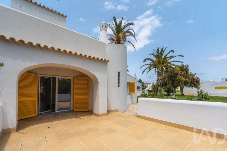 Moradia T3 para Venda em Quarteira Foto 12