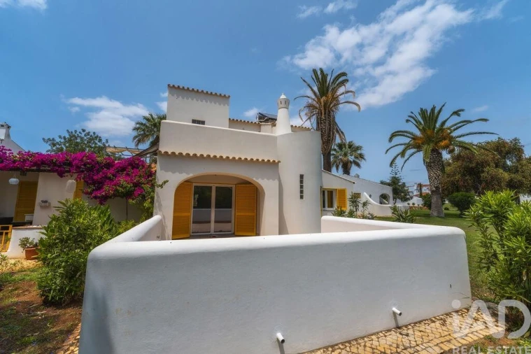 Moradia T3 para Venda em Quarteira Foto 10