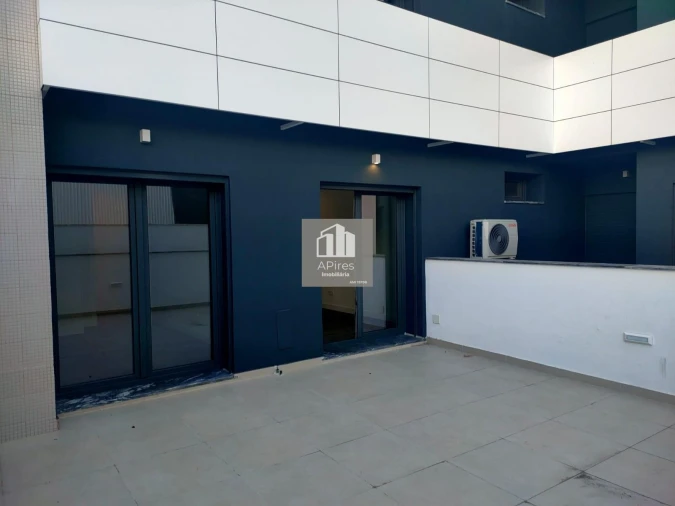 Apartamento T5 para Venda em Laranjeiro e Feijó Foto 33