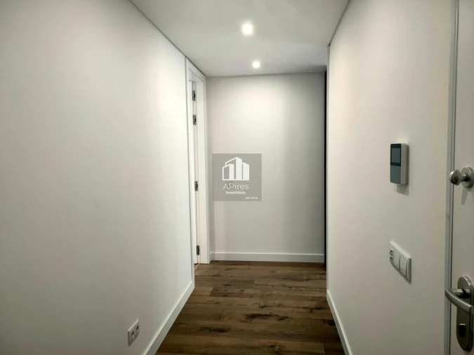 Apartamento T5 para Venda em Laranjeiro e Feijó Foto 25