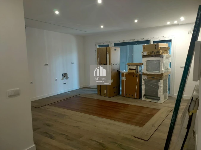 Apartamento T5 para Venda em Laranjeiro e Feijó Foto 30